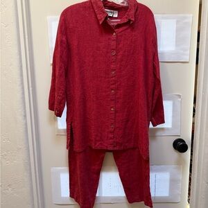 Chico's Matching outfit. Deep Red Button-Down Tunic w/ Capris. She Size S-M